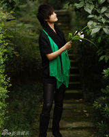 高清组图：李宇春家乡拍写真 诠释极致清新自我