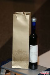 组图：汪圆圆婚礼甜蜜长吻 吴君如李嘉欣等到场