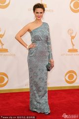 组图：第65届电视艾美奖红毯明星