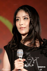 幻灯图集：陈慧琳为香港迪斯尼造势 献歌温情洋溢