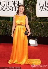 组图：艾丽莎-米拉诺黄裙灿灿喜气洋洋