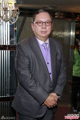 组图：杨千嬅珍惜身边人 有意让儿子学粤剧