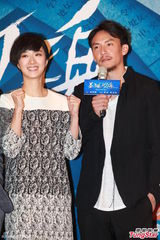 组图：杨采妮《圣诞玫瑰》首映 郭富城耍宝