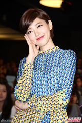 组图：郭雪芙夺性感女星惹人嫉 炎亚纶送安慰