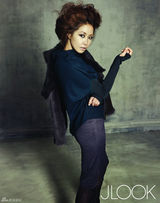 高清组图：韩星申恩庆削骨后拍写真 温柔成熟大变身