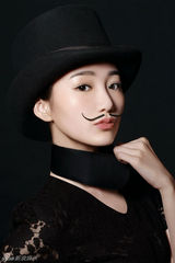 组图：《天涯明月刀》毛晓彤男扮女装化身小魔术师