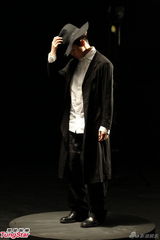 组图：何韵诗以全黑打扮拍新歌《无脸人》MV