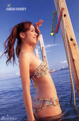 高组图：前超女陈怡日本拍写真 比基尼制服齐上阵