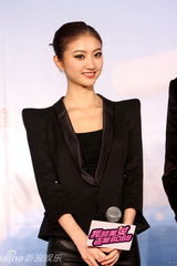 幻灯图集：《美女老板》关机 何润东受景甜“虐待”