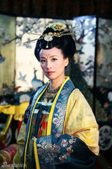 组图：《美人天下》张庭曝剧照 雍容华贵显大气