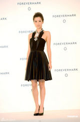 组图：谢婷婷期待柏芝再孕 不追问男友过去感情