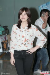 组图：陈妍希访港宣传新碟 避谈绯闻男友古天乐