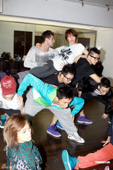 组图：梁咏琪与男舞者跳辣舞 承认外籍男友正在发展