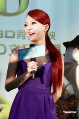 幻灯图：张韶涵清凉现身 用声音助阵《史瑞克4》