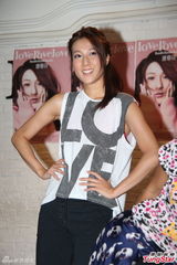 组图：钟嘉欣将办个唱 首度尝试跳舞突破自己