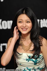 组图：大S婚后首现身 自曝蜜月狂试怀孕秘方