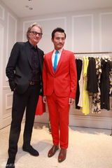 组图：耿乐红装出席活动帅酷有型秒