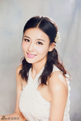 组图：贾青美妆大片尽显端庄唯美气质