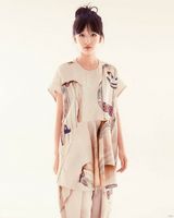 组图：周冬雨时尚大片演绎清素初秋