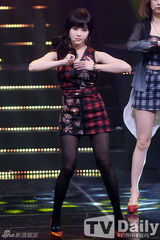 组图：韩团missA携新曲回归 女团齐秀腿拼性感