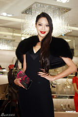 组图：白歆惠强调与迷奸案无关 恋情不受影响