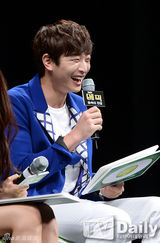 组图：郑珍云韩胜妍为《丛林传说》配音