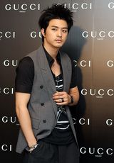 高清图：韩国演员朴寒星李秀景等出席时尚活动 