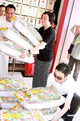 幻灯图集：肥肥沈殿霞生忌 好友陈淑芬等拜祭