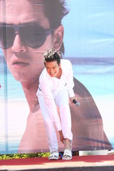 组图：陈晓东新专辑扮熟男 性感指数直逼宅难女神