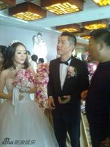 凤凰传奇曾毅婚礼现场曝光 江涛陈思思见证(图)