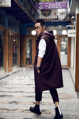 明星爱街拍：张晓龙绅士出街 风度翩翩笑容迷人