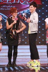 高清组图：周笔畅录制大牌生日会 熊猫舞可爱无敌