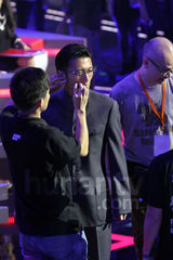 组图：谢霆锋不受王菲离婚影响 情绪高涨