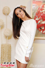 组图：关颖白洋装秀性感美背 甜蜜宣布婚期