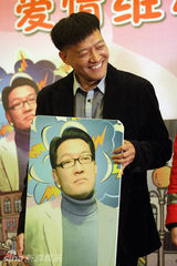 幻灯：《马文的战争》海报揭幕 成泰燊不适应谋男郎