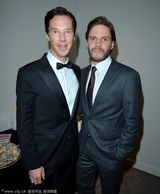 组图：多伦多电影节《第五等级》首映 卷福亮相