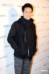 组图：钟楚红杨采妮温碧霞竞艳 三朵靓花竞绽放