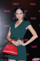 组图：刘嘉玲自曝欧洲行亲睹百对情侣一夜情