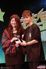 组图：张敬轩疑患流感隔离 巫启贤拒再收徒