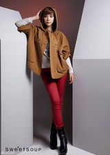 高清组图：韩星黄静茵秋冬写真 短发尽显柔美