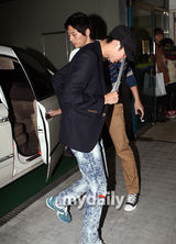 组图：金希澈基础训练结束 变身公益勤务兵服役两年