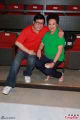 组图：TVB300艺人大合影 黄宗泽胡杏儿零交流