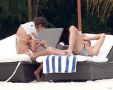 高清组图：C罗和女友马尔代夫海滩秀性感身材