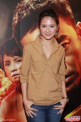 组图：《逃出生天》主创庆功 票房理想或拍续集