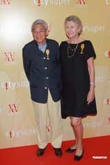 组图:蔡一智等出席活动 蒙嘉慧生日郑伊健送钻饰