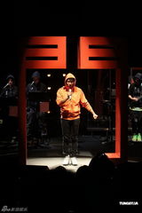 组图：刘浩龙开唱众星捧场 否认与郑融旧情复燃