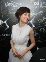 组图：孙俪着白色小洋裙 享受婚后生活暂不接戏