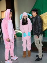 组图：《分手大师》探班 邓超首执导杨幂素颜