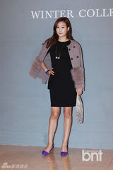 组图：TEENTOP金娜英等亮相品牌冬季时装展