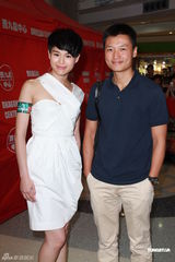 组图：胡杏儿换发型无关感情 苟芸慧否认绯闻